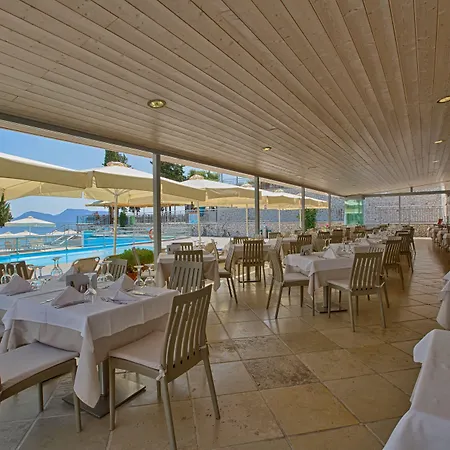Porto Galini Seaside & 5* Nikiana