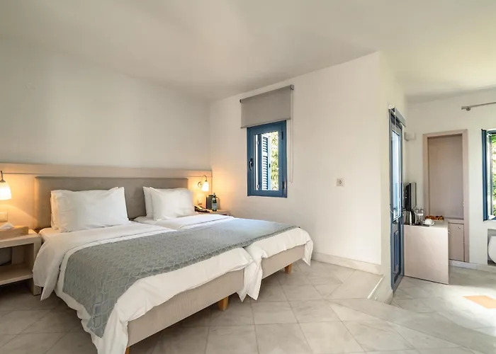 Porto Galini Seaside & 5* Nikiana