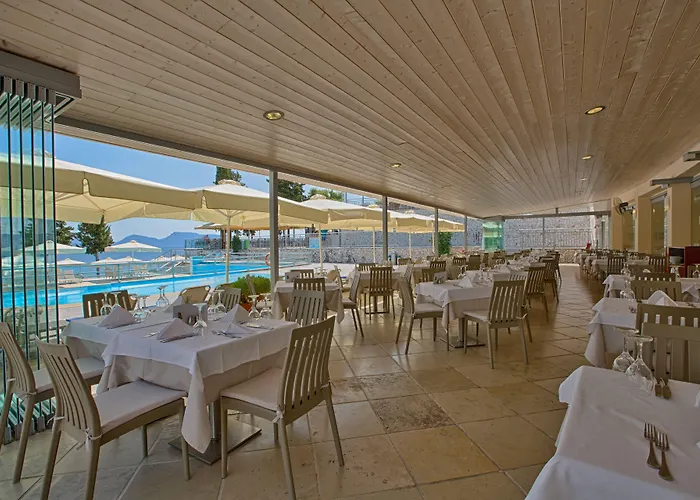 Porto Galini Seaside & 5* Nikiana