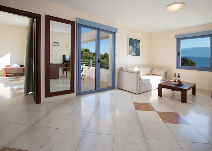 Porto Galini Seaside & Nikiána