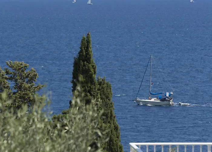 Porto Galini Seaside & 5* Nikiana