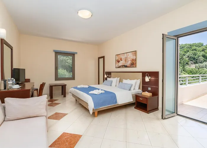 Porto Galini Seaside & Semesteranläggning (resort) Nikiana